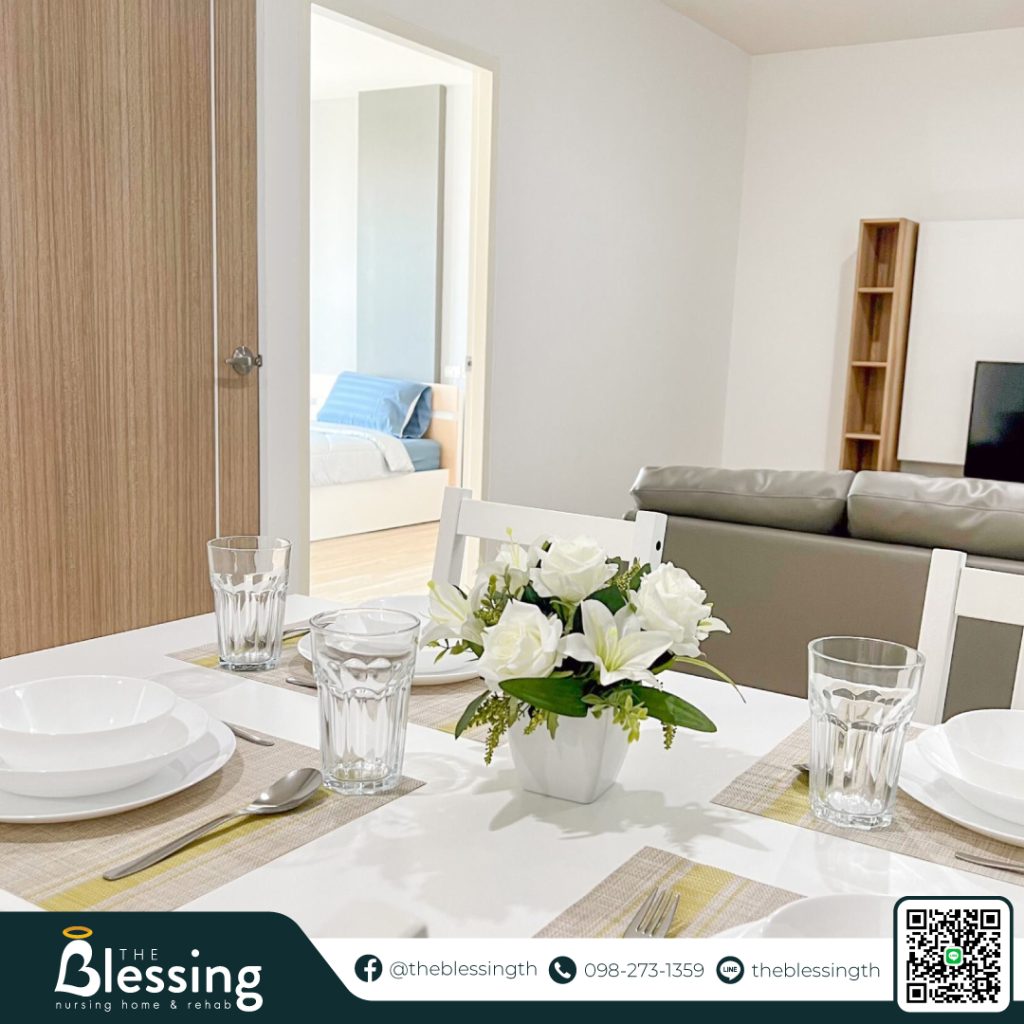 ส่วนของโต๊ะรับประทานอาหาร ภายในศูนย์ The Blessing ส่วนที่เป็น Senior Living หรือ บ้านพักคนชรา